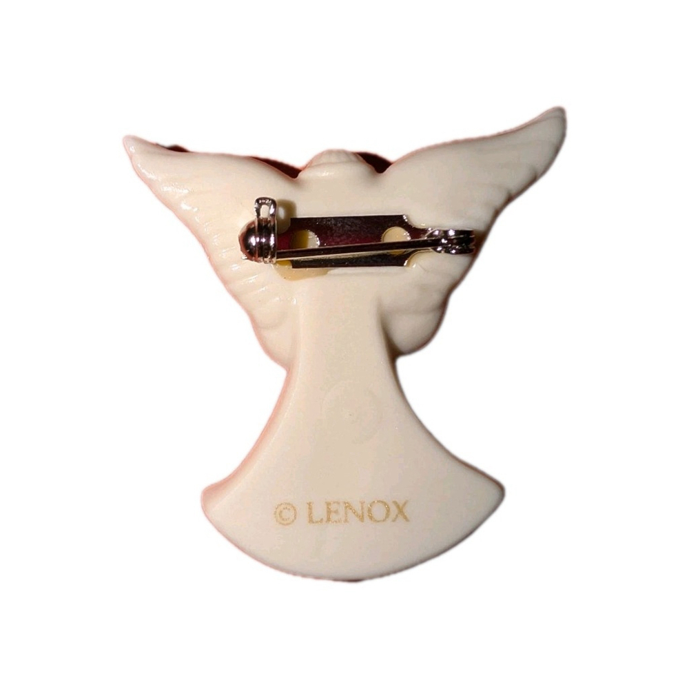 Lenox White Procelain Angel With Star Brooch Pin in box - Picture 2 of 4